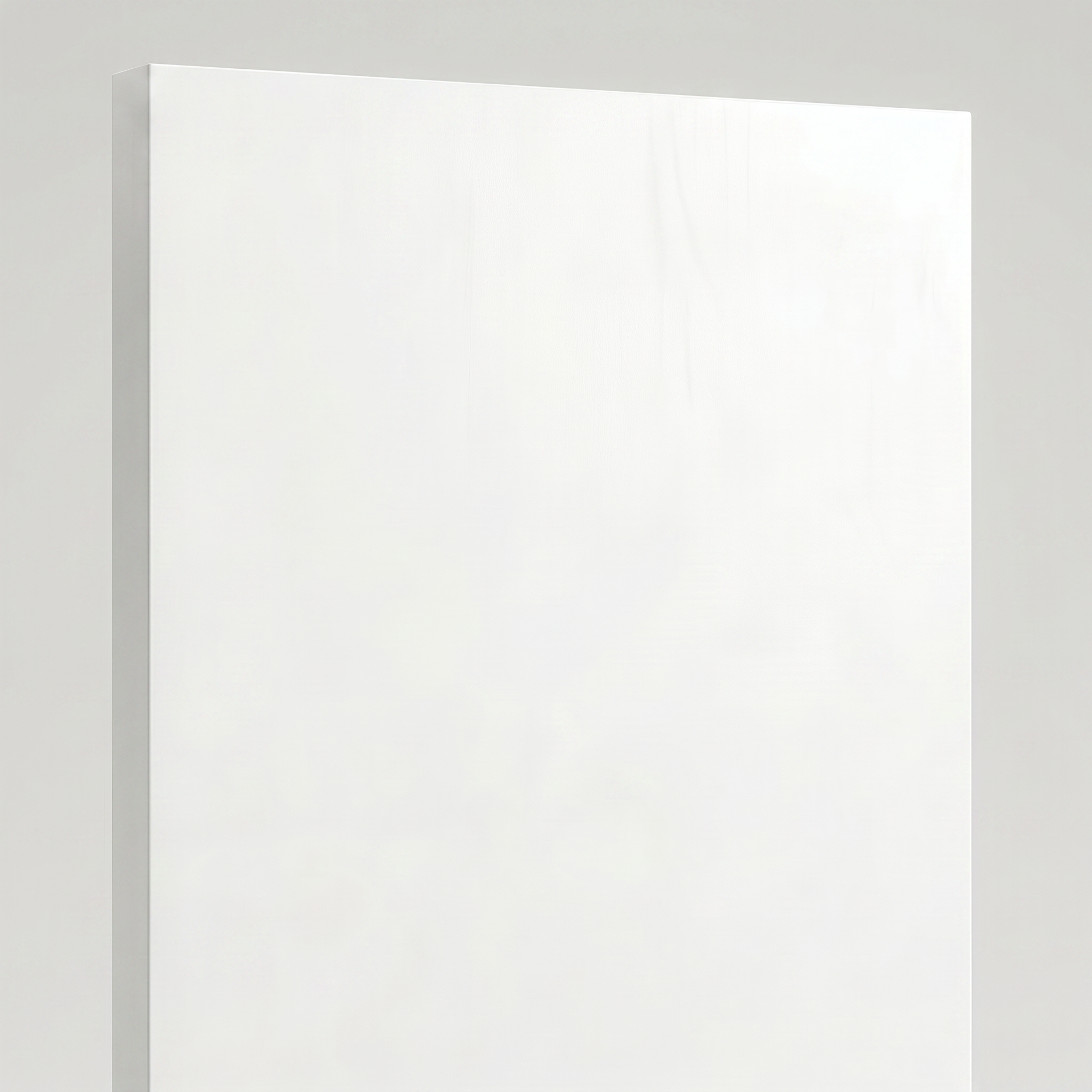Porta lisa melamínica Diamond Bondoor, detalhe da superfície branca e acabamento.