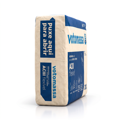 Argamassa AC-III Votomassa cinza de 20 kg, para uso interno conforme a indicação do fabricante.