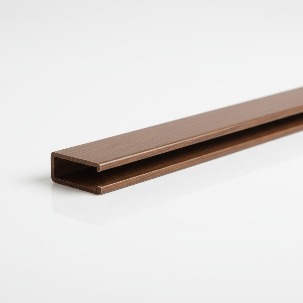 Perfil U de PVC para Acabamento | 8mm | Barra 3m