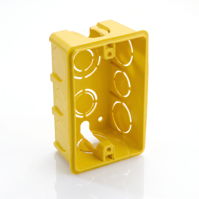Caixa de luz Plastilit amarela 4 x 2, para receber tomadas ou interruptores compatíveis.