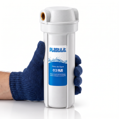 Filtro para caixa-d’água Plastilit, para compor um ponto de filtragem do reservatório.